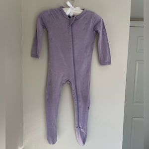 Kyte Baby Zippered Footie Pajama in Taro, size 6-12m